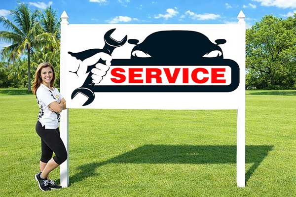 4x8 auction sign mounted outdoors for property marketing