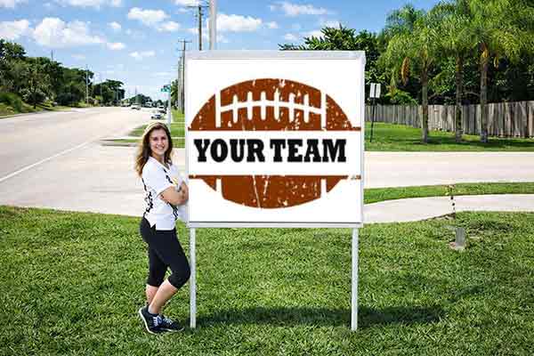 4x4 auction sign with metal post kit installed outdoors