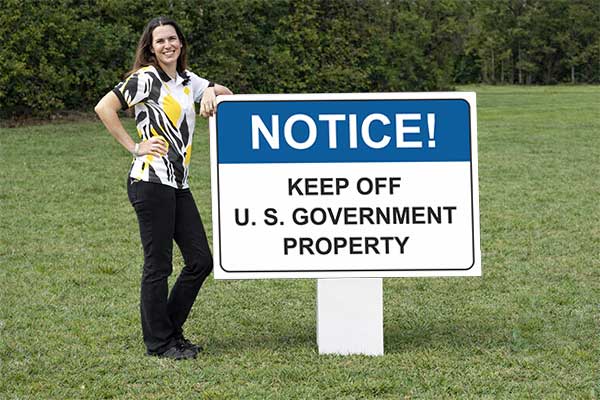 Preview of a 3x4 auction sign