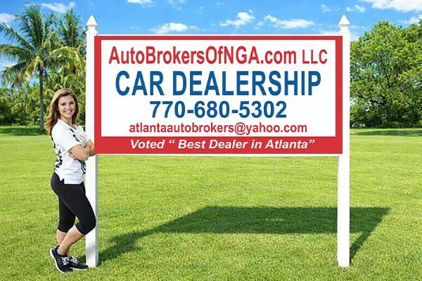 4x8 auction sign mounted outdoors for property marketing