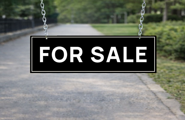 12x43 Real Broker rider for open house times and contact info