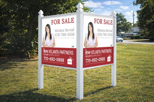 4x4 realtor sign mounted with Arrow Post Kit for V-shaped corner placement