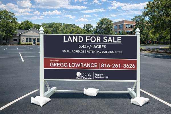 4x8 United Country sign installed outdoors