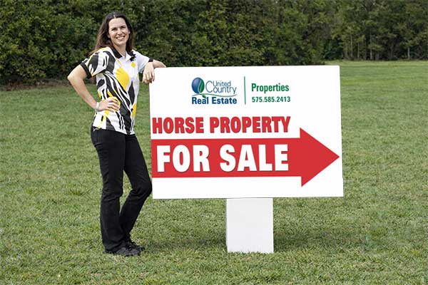 32x48 United Country yard sign for directional placement